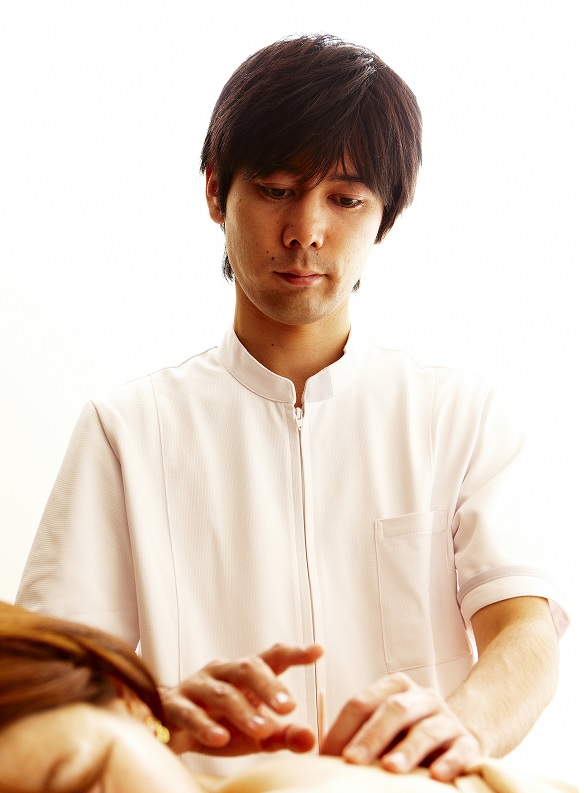 自然堂鍼灸院院長鍼施術